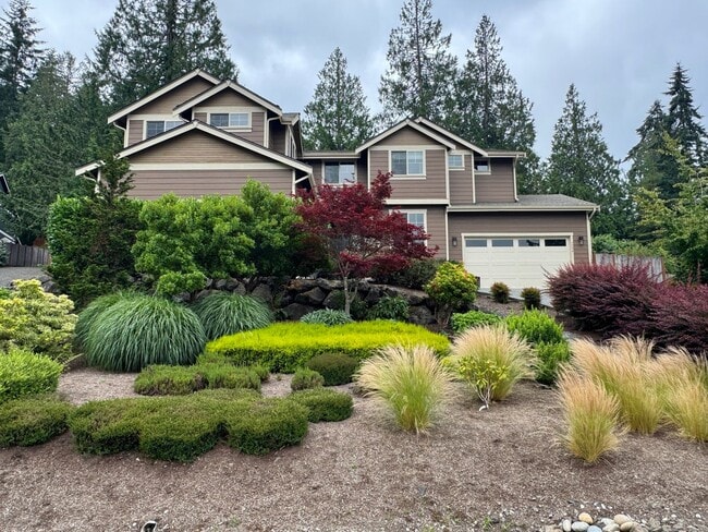 Building Photo - Stunning Bainbridge Island 4 bedroom home....available now!