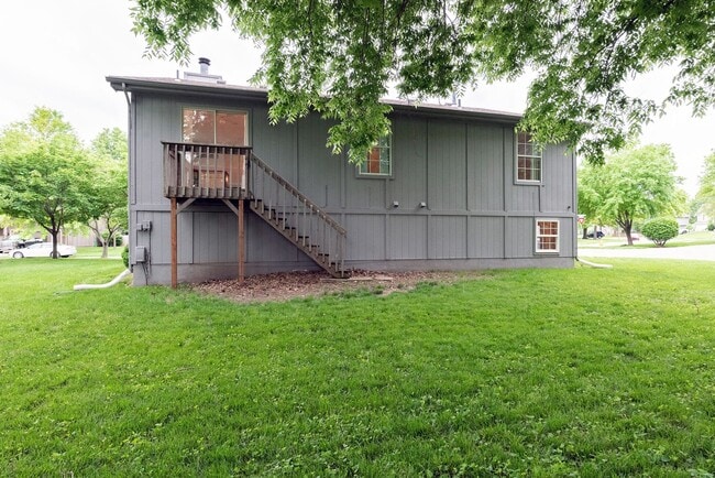 Photo - 4 Bed home in Olathe- Quick access to I-35