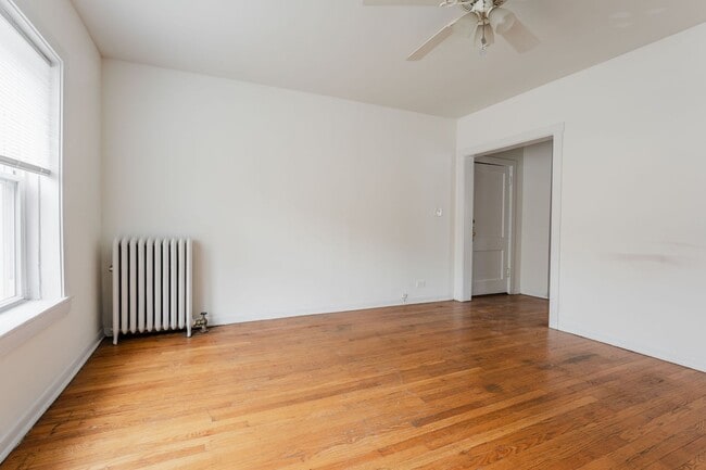 Photo - North Center / St. Bens - 2 Bed / 1 Bath - Heat Included Unit 2209-1