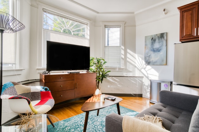 Building Photo - 186-1149 Jersey St