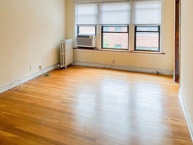 Building Photo - 3923 N Keeler Ave Unit 1