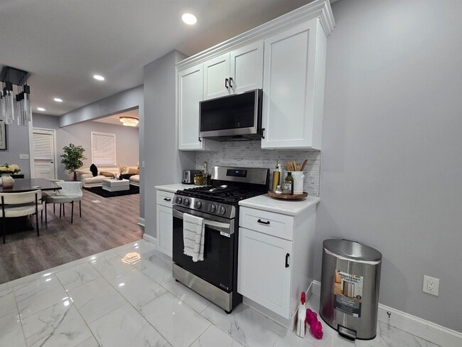 Photo - 262 Pindle Ave