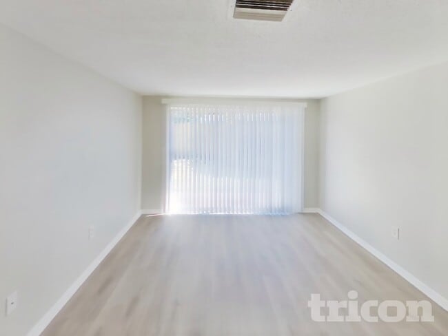 Photo - 3518 Springfield Dr