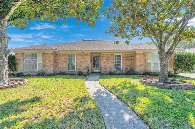 Photo - 8415 Twin Hills Dr House