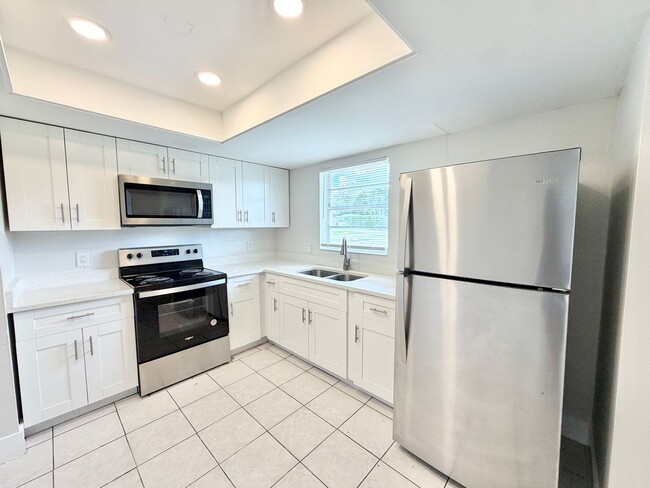 Photo - PIKUS (5356 24th Ave SW) Unit #C