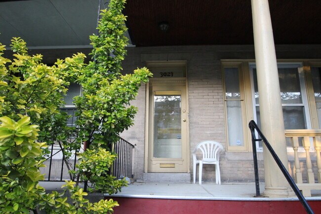 Photo - 3021 N Calvert St Unidad # 2