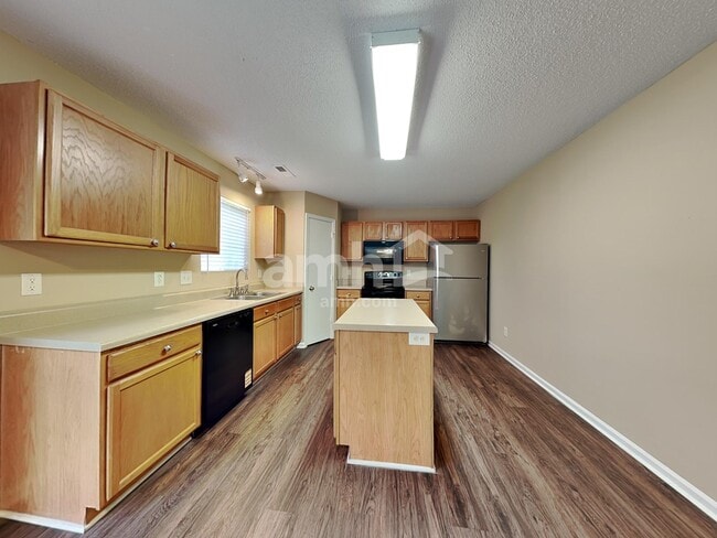 Photo - 5710 Waterpoint Dr