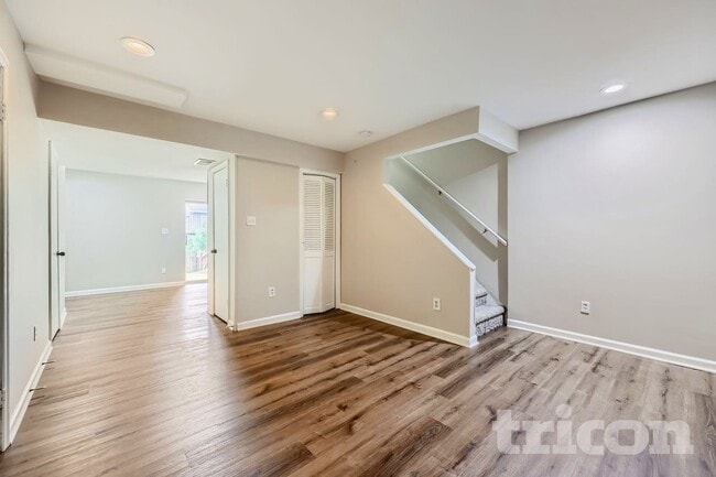 Photo - 19 Clearlake Ct