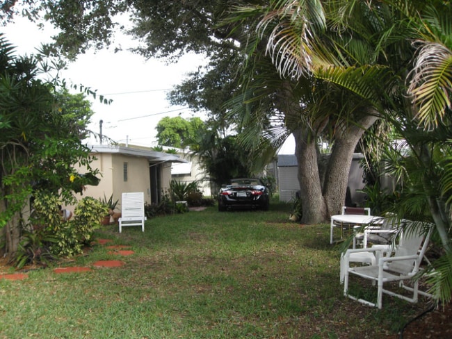 Photo - 1568 NE 45th St Unit C