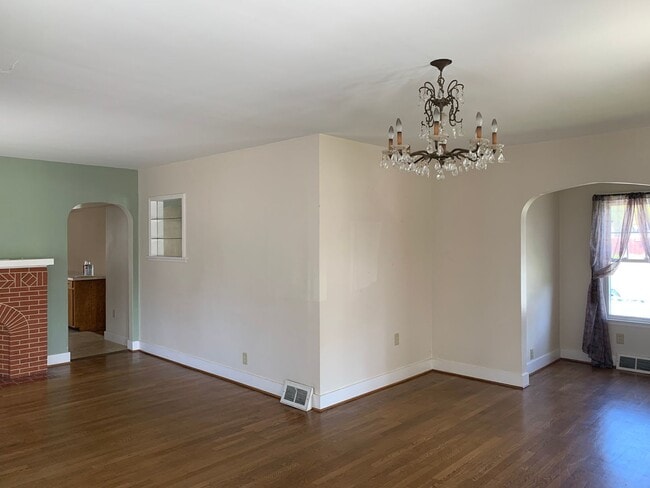 Photo - 107 Melmore St Unit 1