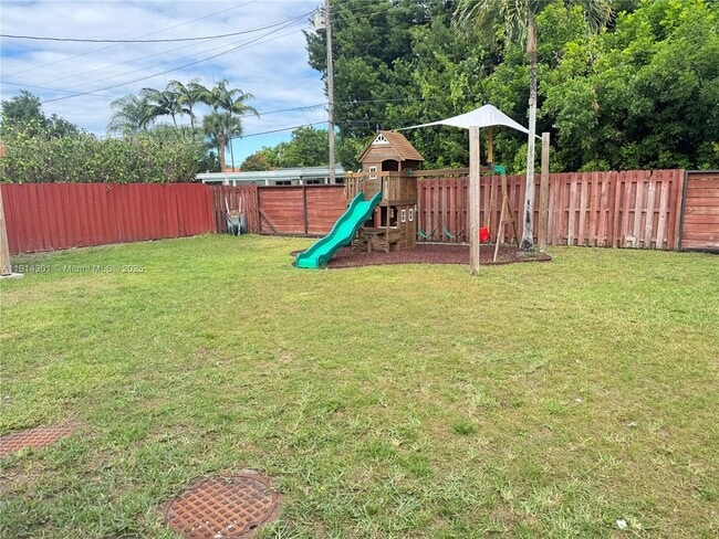 Photo - 3807 Hayes St