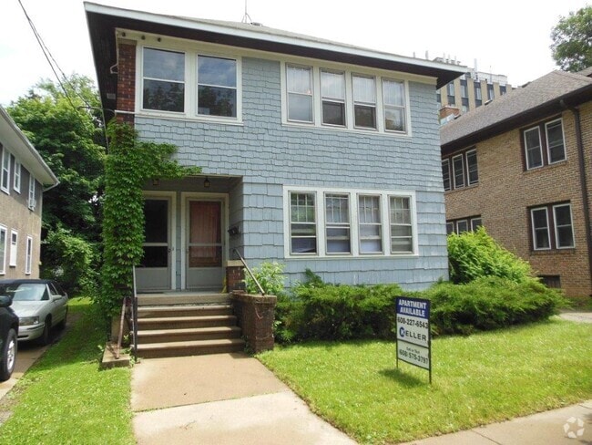 Building Photo - 419 Chamberlain Ave Unit 1 Rental