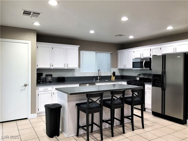 Building Photo - 5544 Donaldson Ct Rental
