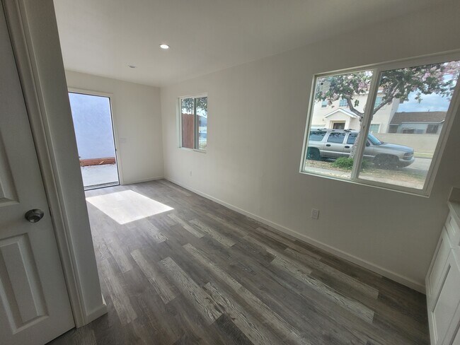 Photo - 15406 Longworth Ave