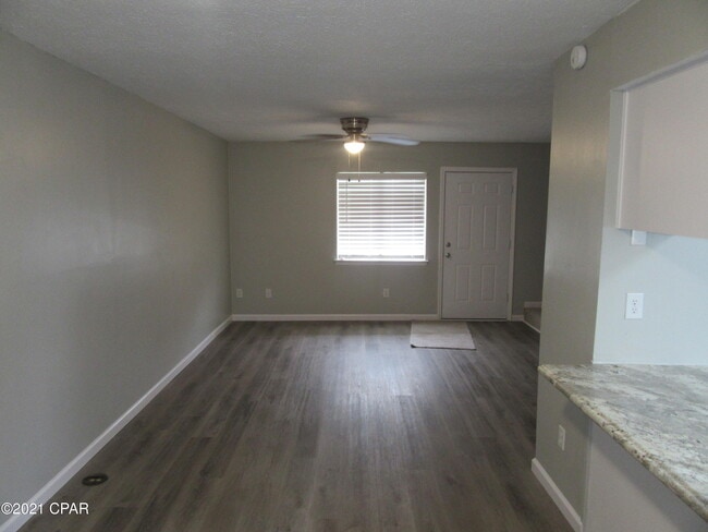 Photo - 2914 Sequoia Ave