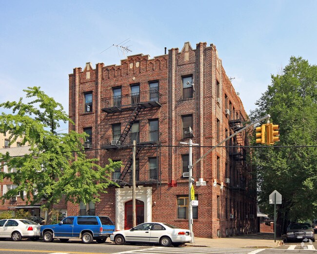 Primary Photo - 89-19 32nd Ave