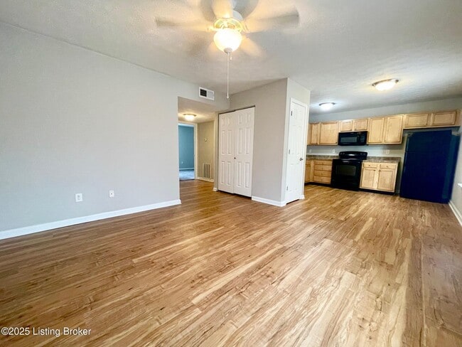 Photo - 6701 Crawford Crossing Pl Unidad 101