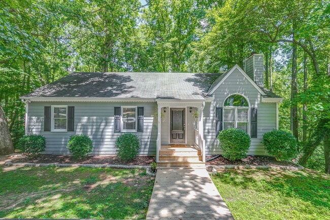 Building Photo - 2290 Greenfield Dr