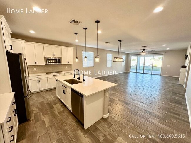 Photo - 24135 Corn St