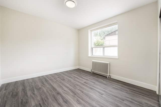 Photo - 2893-2897 St Clair Av E