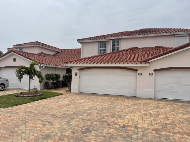 Building Photo - 250 St Lucie Ln Unit 14 Rental