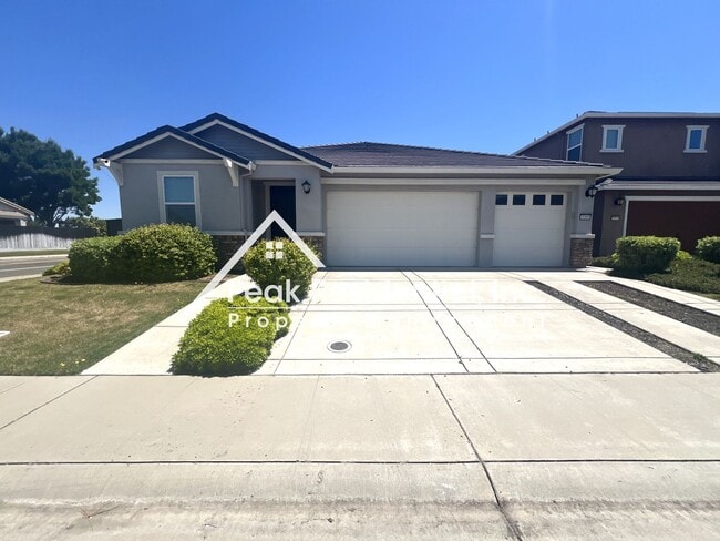 Building Photo - Spacious 4bd/3ba Elk Grove Home!