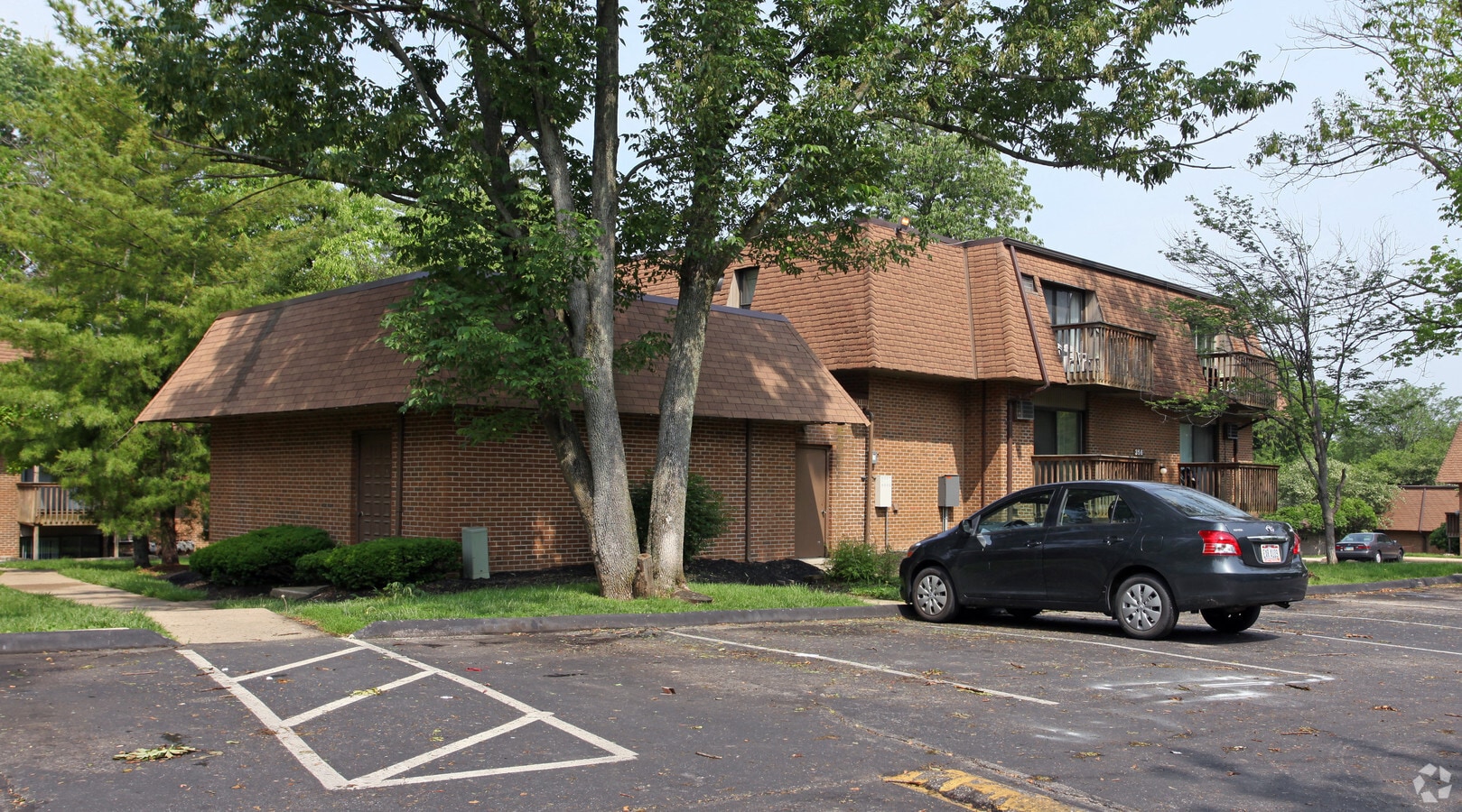Princeton Square Apartments - Princeton Square Apartments