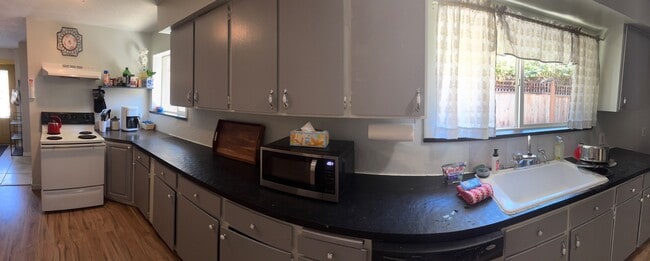 5948 E Yellowstone Trail
