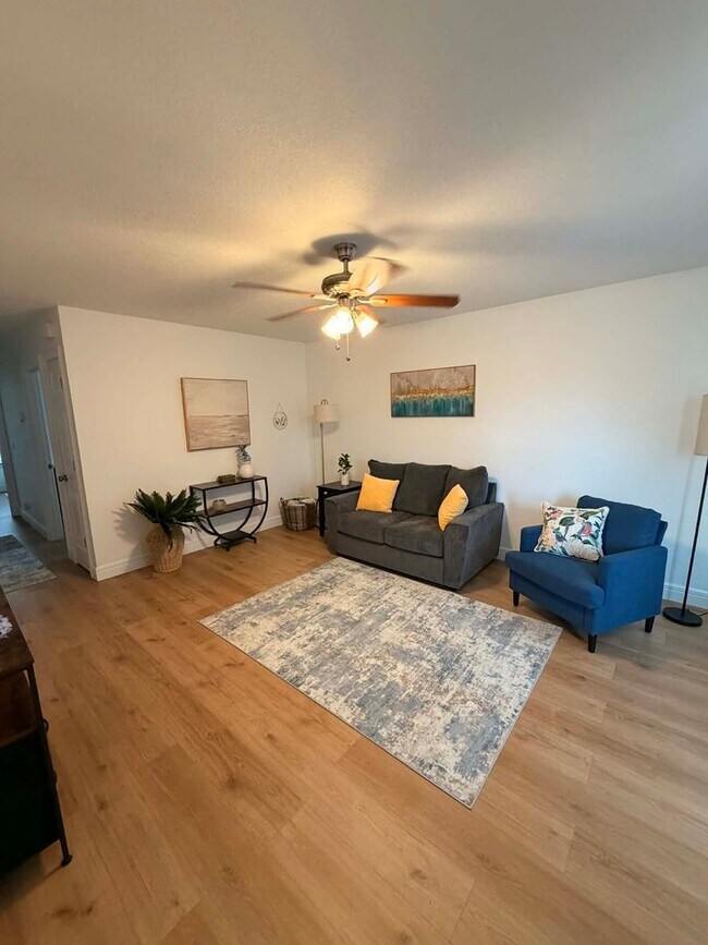 Photo - 2121 S Kentucky Ave