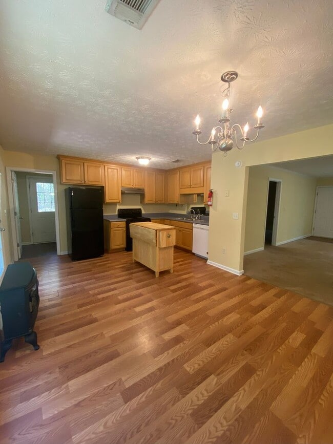 Photo - 1809 Azalea Dr