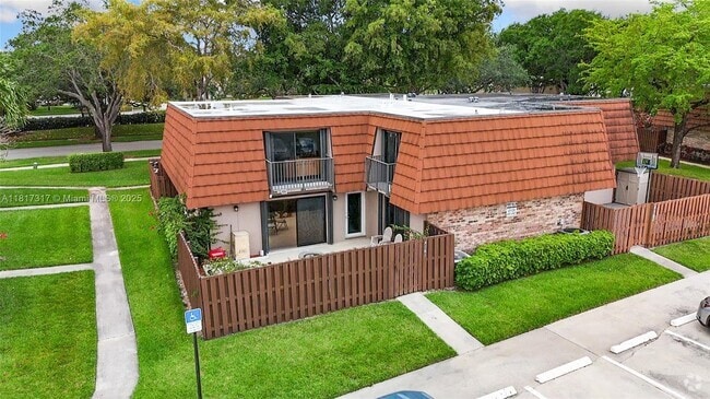 Building Photo - 4161 Forest Hill Dr Rental
