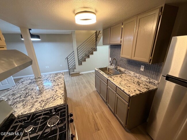 Photo - 3585 Waterspring Way