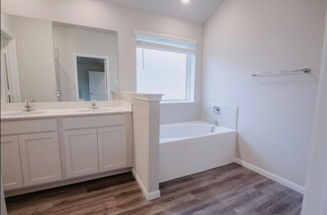 Photo - 27006 Costa Crk Dr