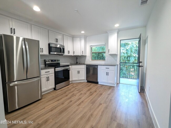 Building Photo - 1900 Danese Ct