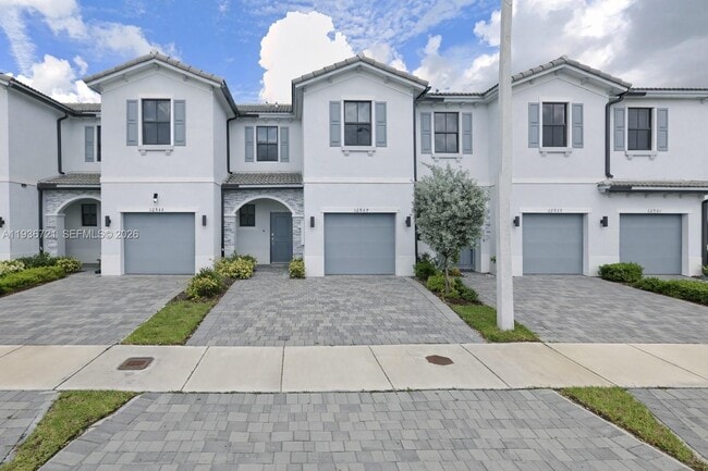 Building Photo - 12929 SW 286th Wy