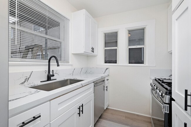 Photo - 4554 North Ave Unit 4554 #1