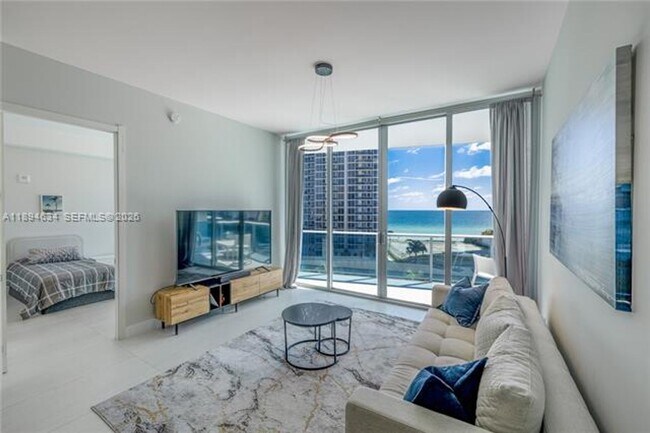 Photo - 17550 Collins Ave Unidad 17550 Collins Ave # 703