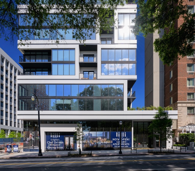 Lilli Midtown