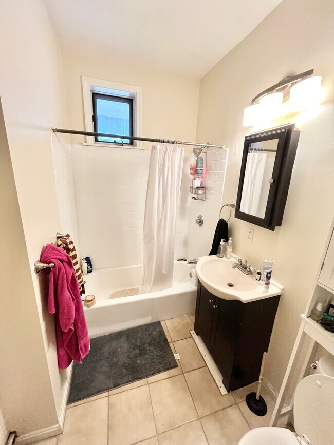 Photo - 87 Hillside St Unit 3