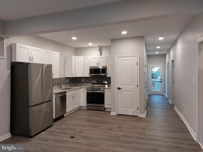 Building Photo - 446 N Loudoun St Rental