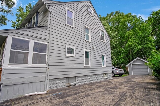 Photo - 206 N Troy St