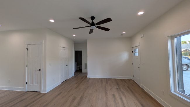 Photo - 115 Anile St Unidad B