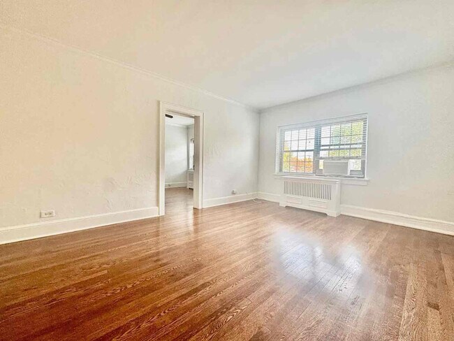 Photo - 1445 Boston Post Rd