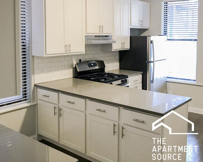 Photo - 2730 N Wayne Ave Unit 2