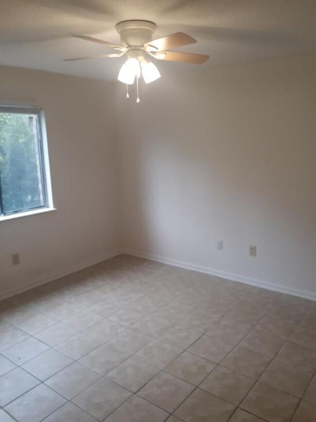 Photo - 2 bedroom / 1 bath condo