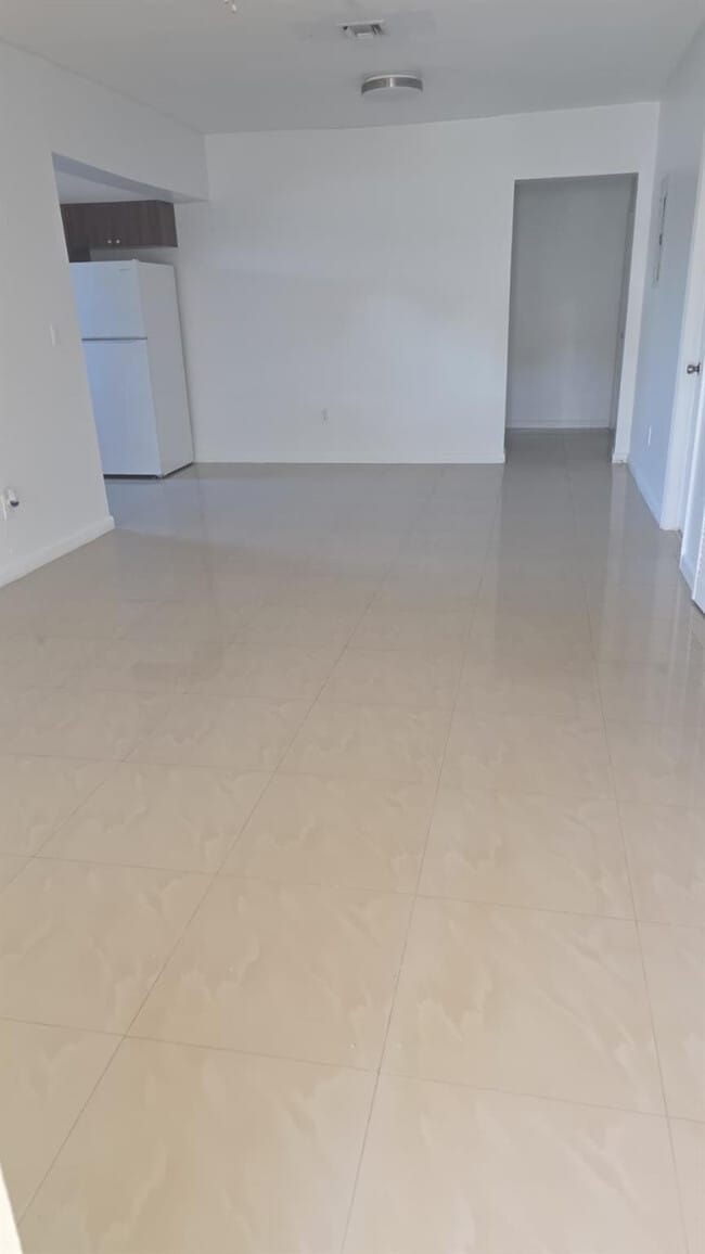 Photo - 5241 Mayo St