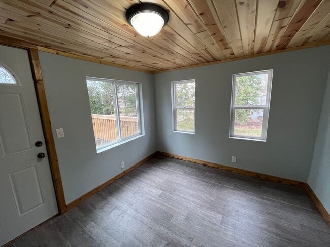 Photo - 426 Vaughn St Unit Lower