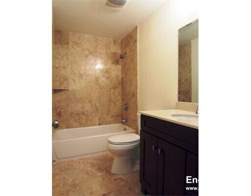 Building Photo - 59 Fort Ave Unit 7