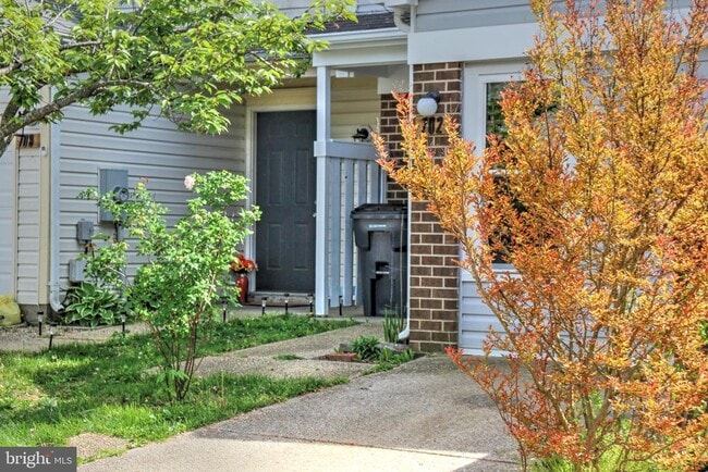 Building Photo - 46357 Columbus Dr Rental