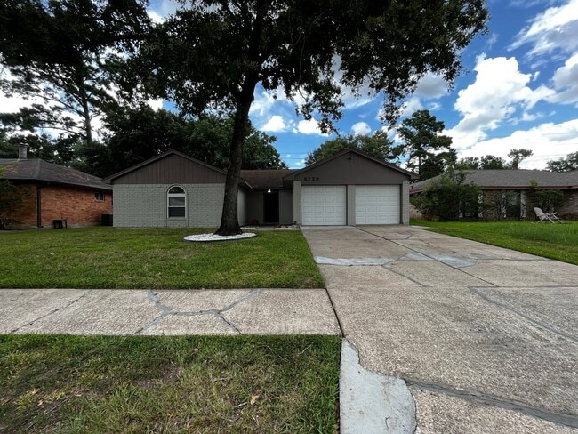 Building Photo - 6223 Brookgate Dr Rental